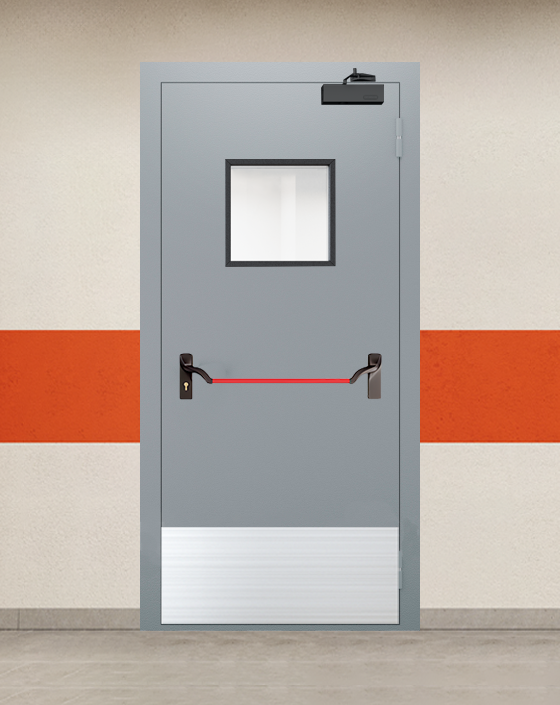 Противопожарная однопольная серая дверь EI 90 с ручкой антипаника, квадратным окном, широким отбойником