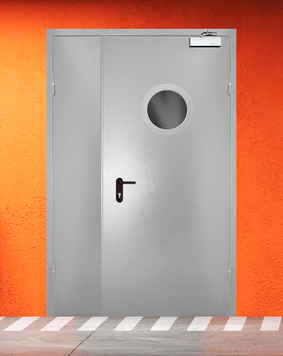 Противопожарная полуторная серая дверь порошковым напылением EIS 45 с круглым окном