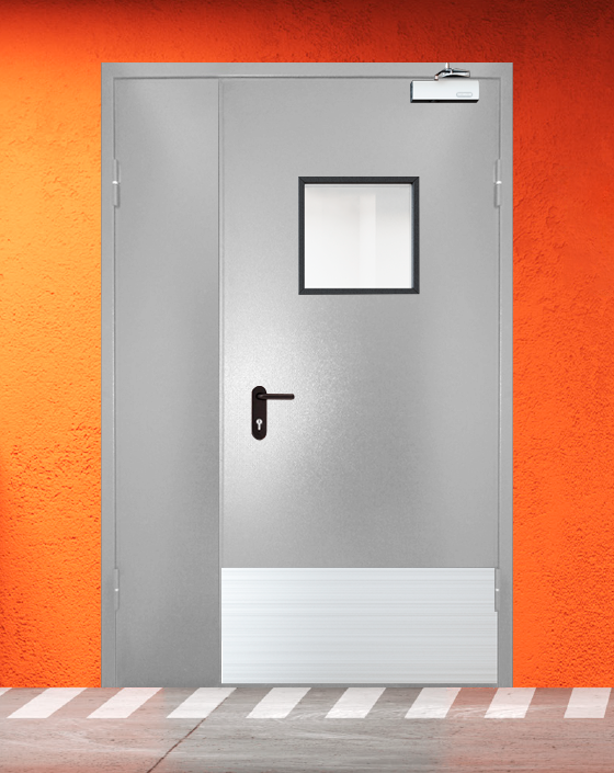 Противопожарная полуторная серая дверь порошковым напылением EIS 45 с квадратным окном, широким отбойником