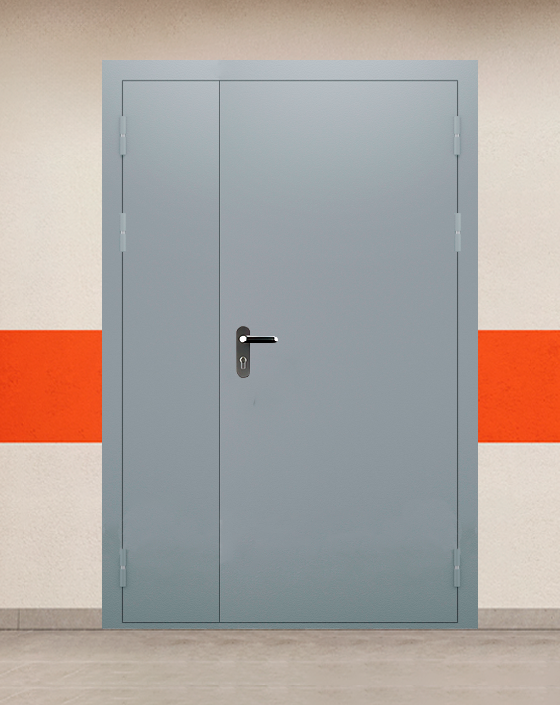 Противопожарная полуторная серая дверь EI 30 (3-го типа) без доводчика с блестящей ручкой