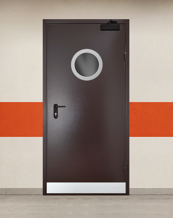 Противопожарная однопольная коричневая дверь порошковым напылением EI 90 с круглым окном, узким отбойником