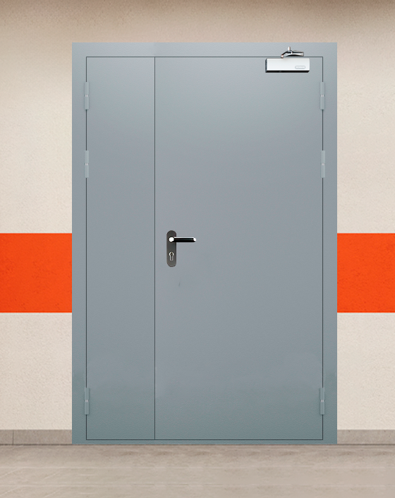 Противопожарная полуторная серая дверь EI 30 (3-го типа) с блестящей ручкой